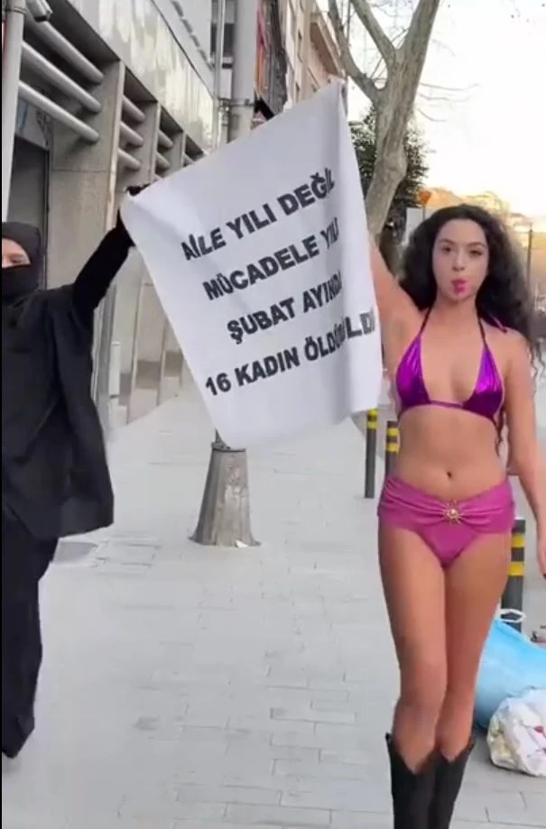 Melisa Aydınalp'ten çarşaflı bikinili İran eylemi