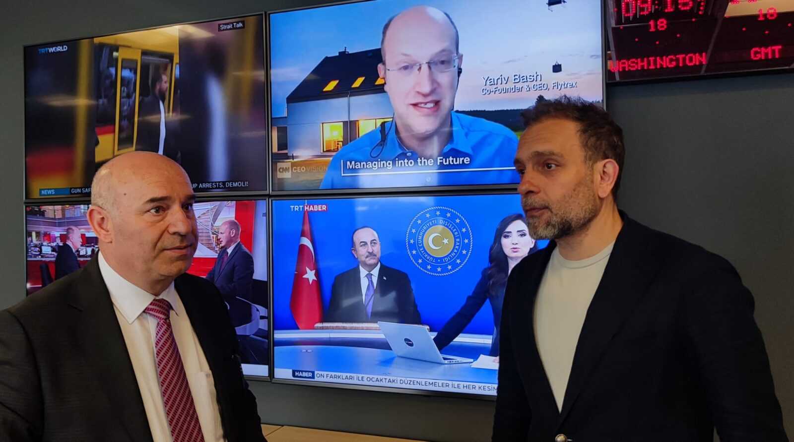 Uluslararası Dijital Medya Derneği Başkanı Adil Koçalan, TRT World'u ziyaret etti.