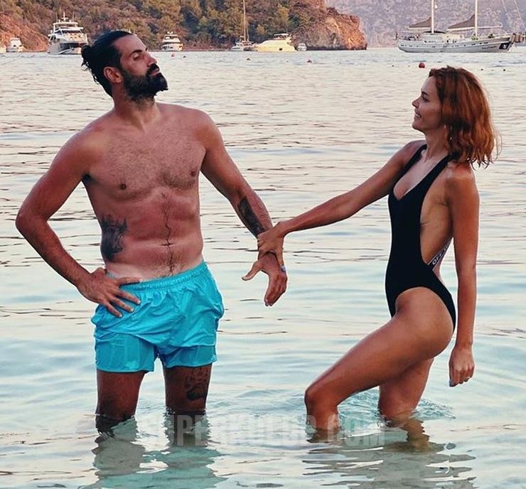 Zeynep Sever'in bikinili pozları nefes kesti