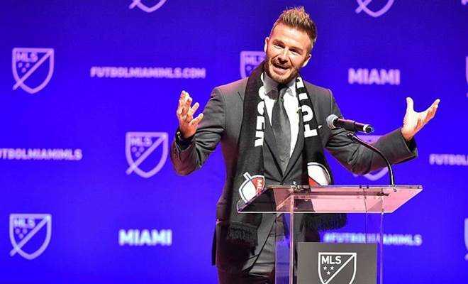 David Beckham futbola geri döndü