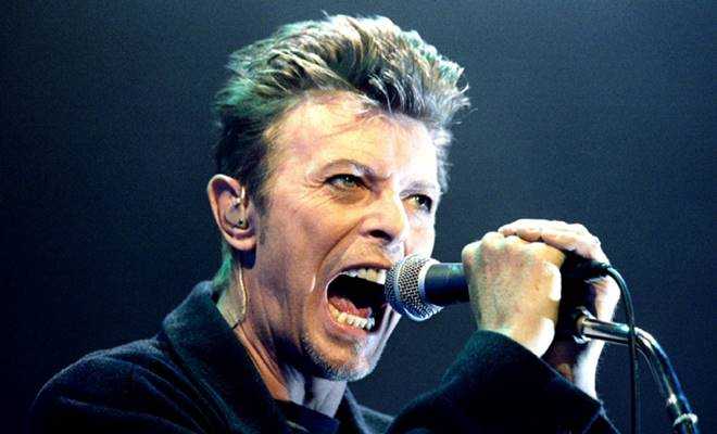 Çöplükte bulunan David Bowie’nin tablosu açık artırmada