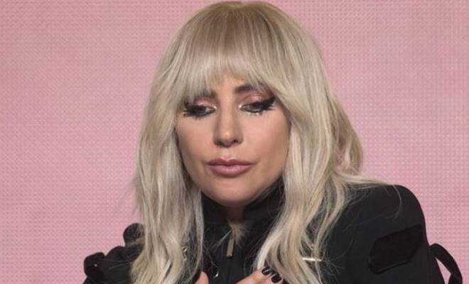 Lady Gaga yeni projesi için bambaşka biri oldu