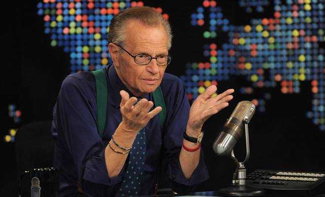 Ünlü talk show sunucusu Larry King, koronavirüs nedeniyle hastaneye kaldırıldı