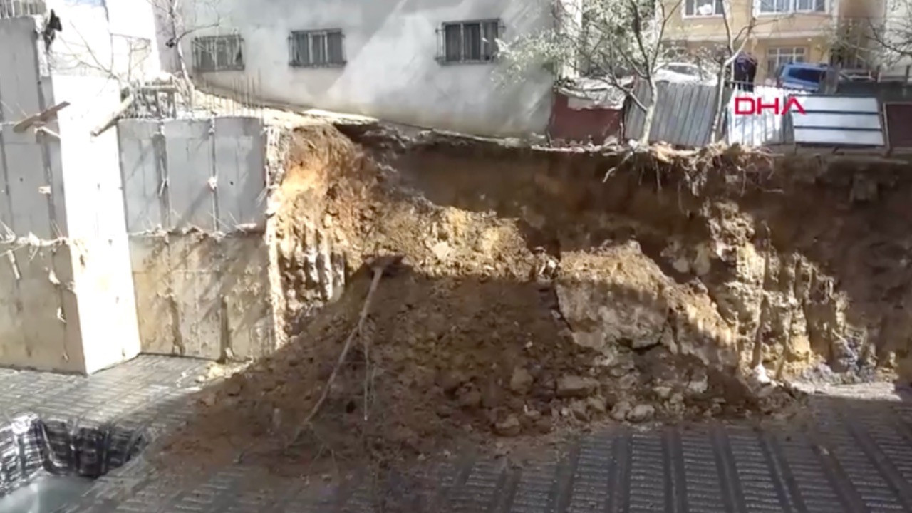 Arnavutköy'de inşaatta toprak kayması; yanındaki bina boşaltıldı