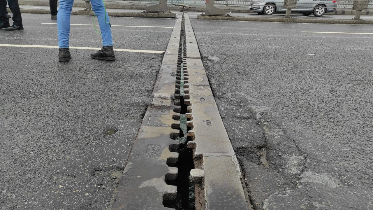 Bağlantı noktasında ayrılma meydana gelmişti: Unkapanı Köprüsü yeniden trafiğe açıldı