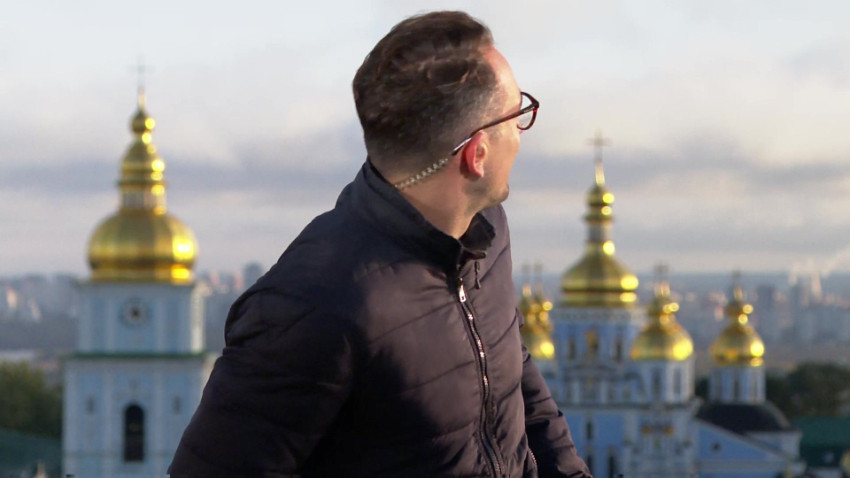 BBC muhabiri Kiev'deki patlamalara canlı yayında yakalandı