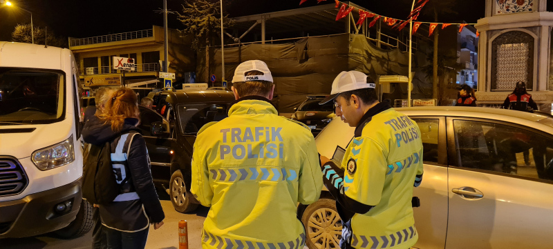 Bursa'da 200 polisin katılımıyla asayiş uygulaması yapıldı