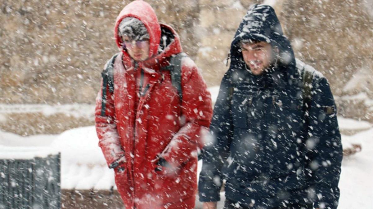 Eğitime kar engeli! 8 ilde yoğun yağış nedeniyle okullara ara verildi