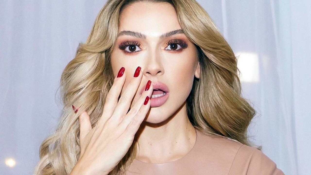 Hadise sürpriz isimle pişti oldu