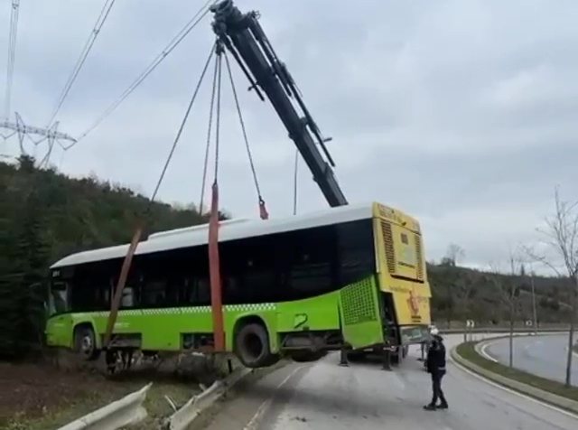 İzmit'te yolcu otobüsü ormanlık alana uçtu!