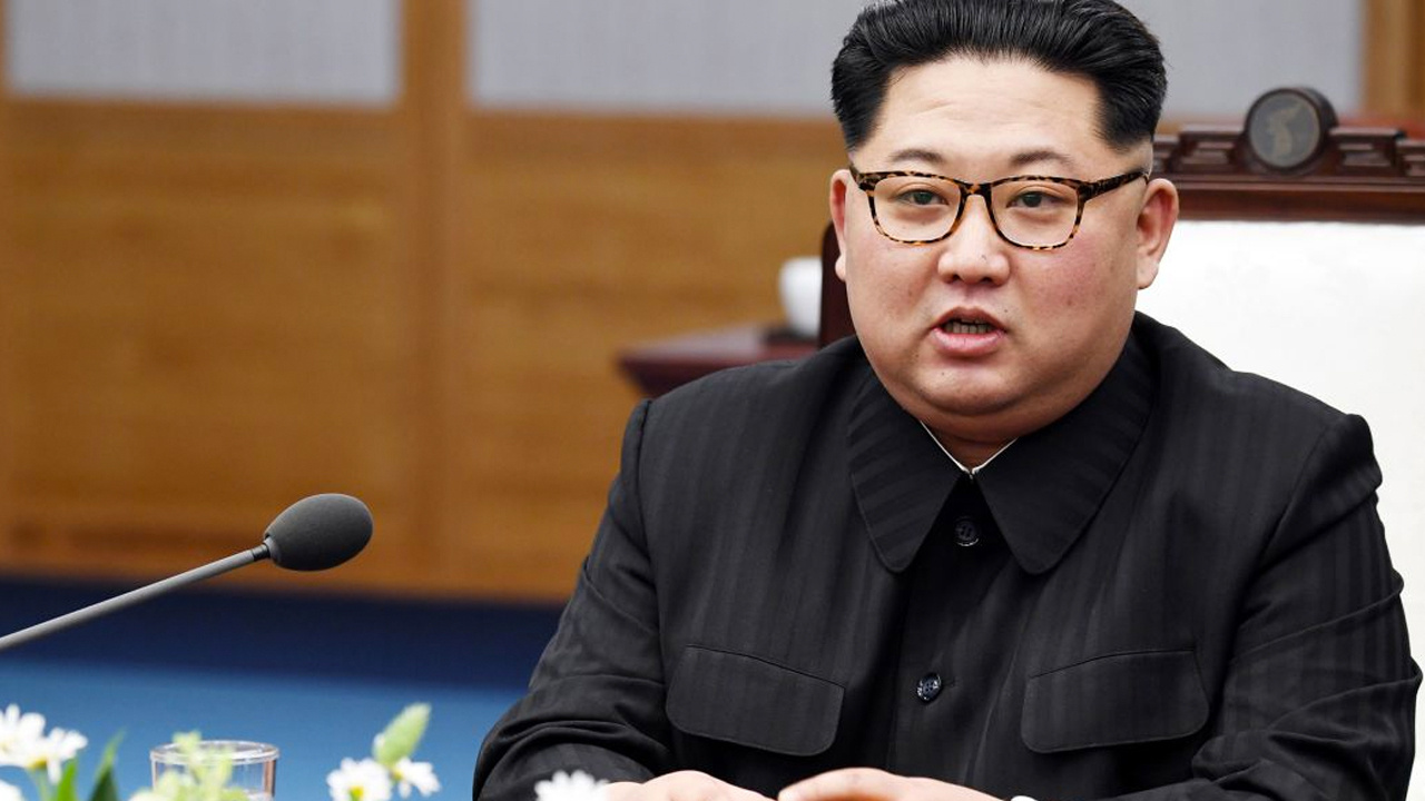 Kim Jong-un fırsatı kaçırmıyor: Balistik füze fırlattı