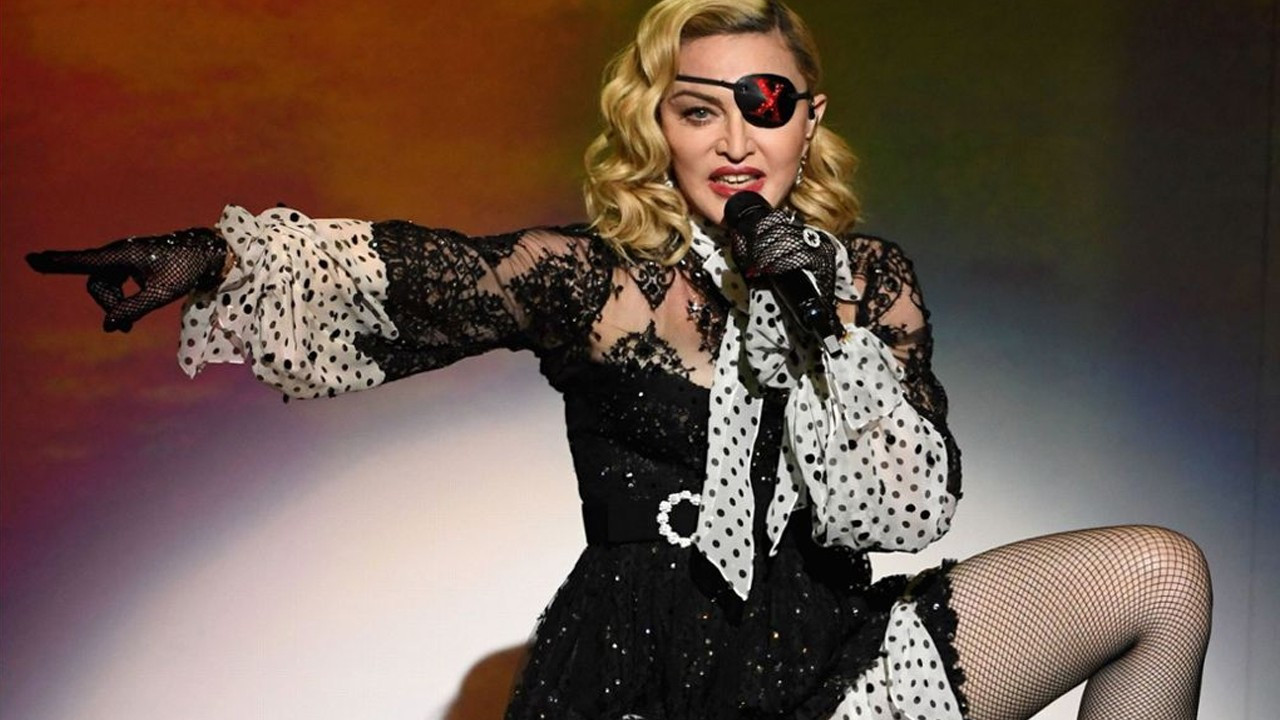 Madonna yarım milyon dolardan fazla parayı NFT'ye yatırdı