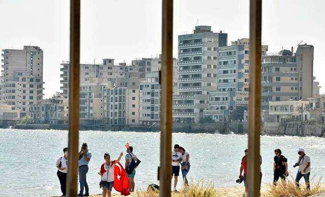 KKTC sınırları içerisinde bulunan kapalı Maraş'ın sahil şeridi 46 yıl sonra açıldı