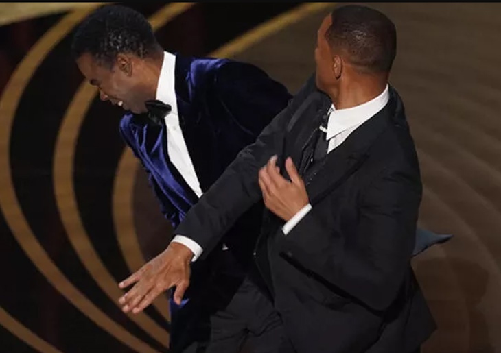 Oscar Ödülleri'ne damga vuran an! Will Smith, Chris Rock'ı tokatladı!