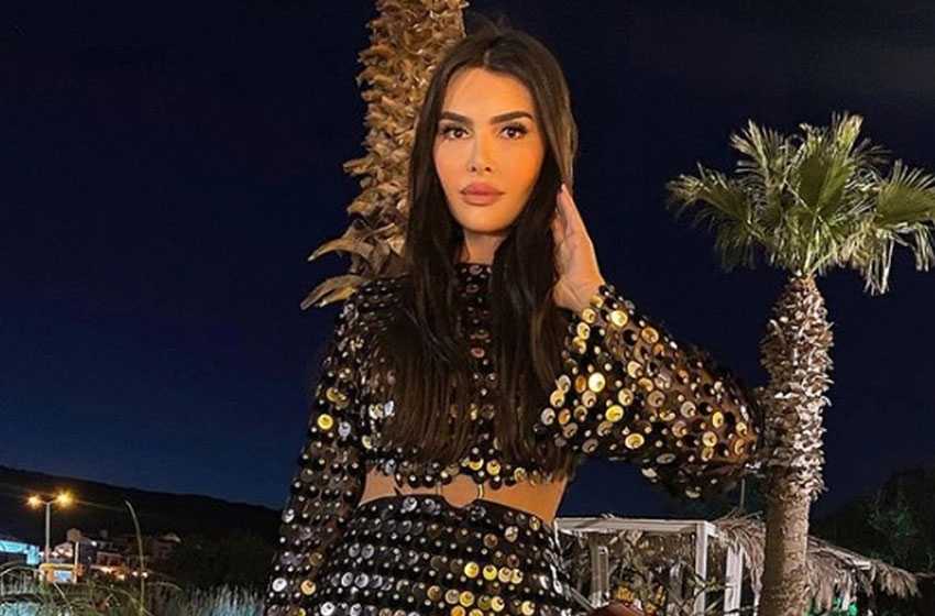 Selin Ciğerci bikinili pozuyla olay yarattı