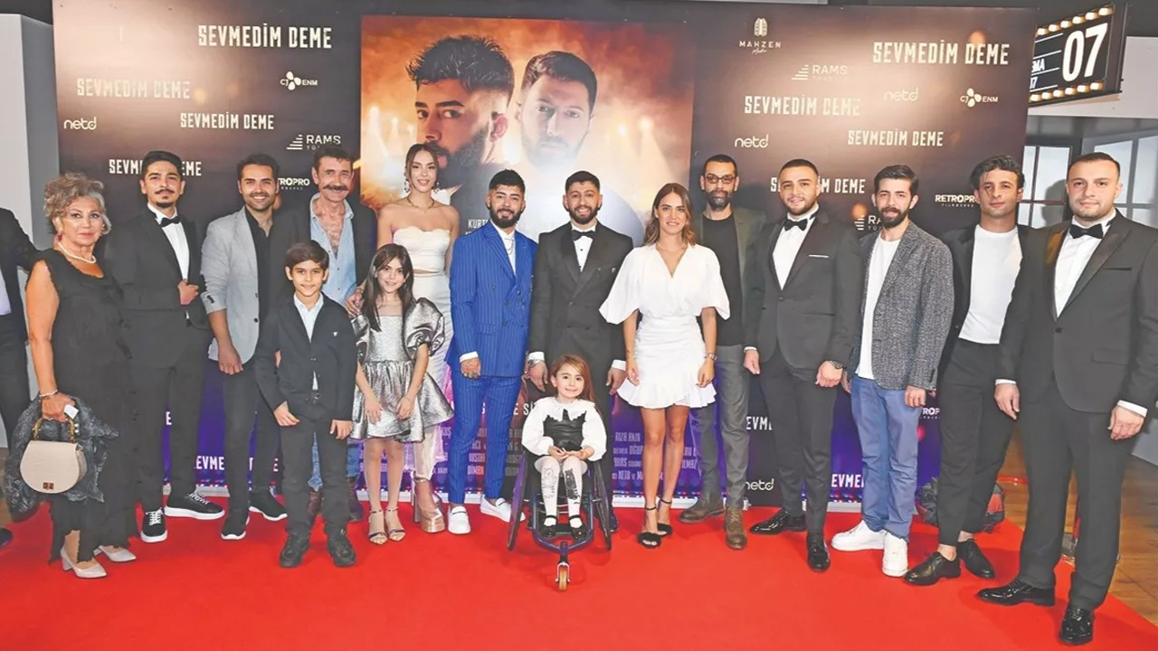 'Sevmedim Deme' filminin galası ünlü isimleri buluşturdu